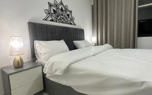 JRE Cozy Home Near All Services 20