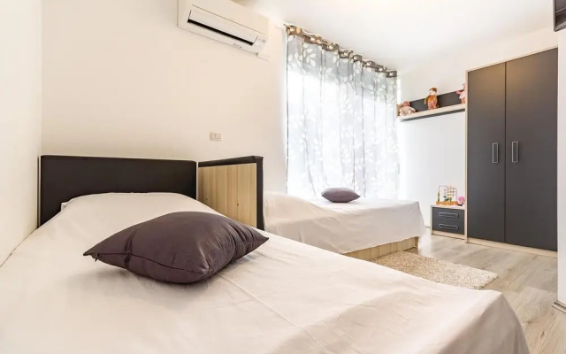 Awesome Home in Pula With Wifi and 4 Bedrooms