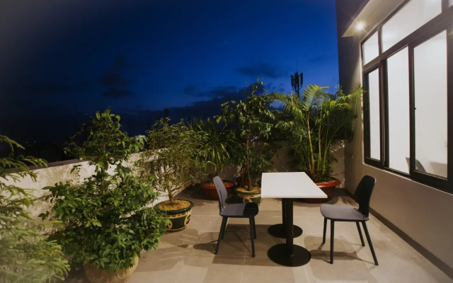 Marina Hotel