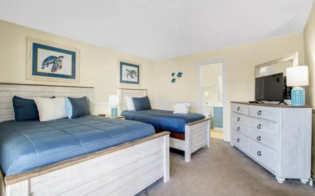 Chelsea House 214