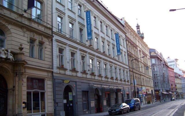 Atlantic Hotel вид на фасад