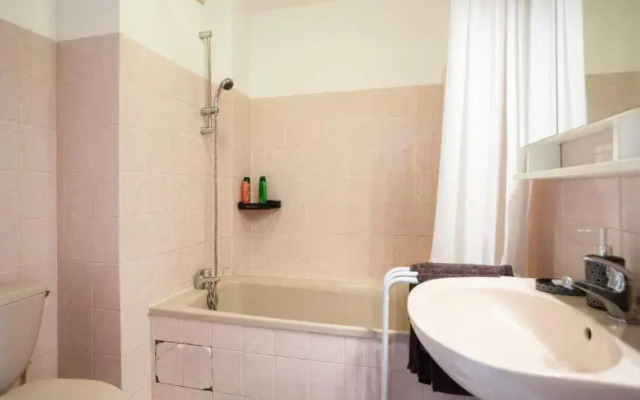 Appartement cozy: 10/15 min des Champs Élysée