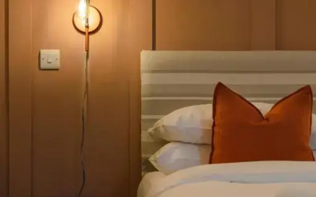 Rooms at The Exeter Arms Easton