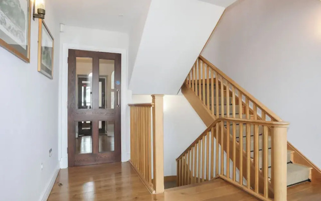Harlech Apartments - Branwen