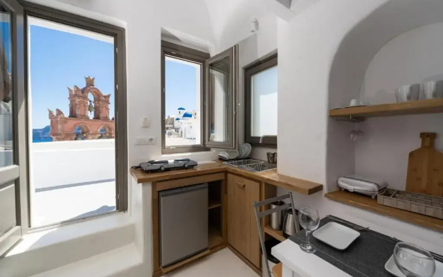 Astrea Suites Notus Dome House