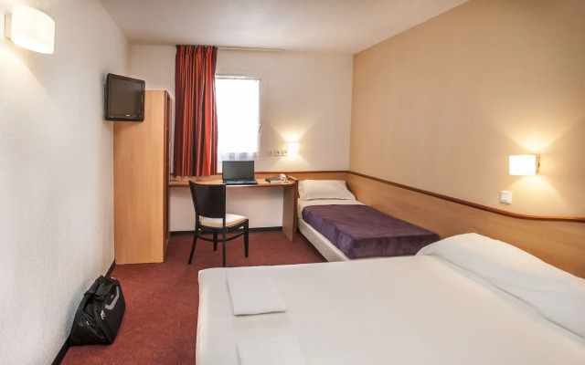 Brit Hotel Confort Montauban