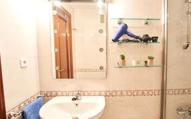 Charming Apt. with parking in Sevilla center