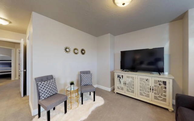 Sun-kissed Casita 3 Bedroom Apts