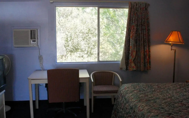 Homestead Motel