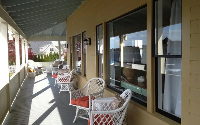 The Colonial Inn