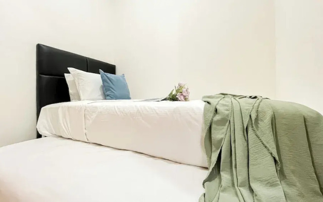 Minimalist 2Br Apartment At Podomoro Golf View