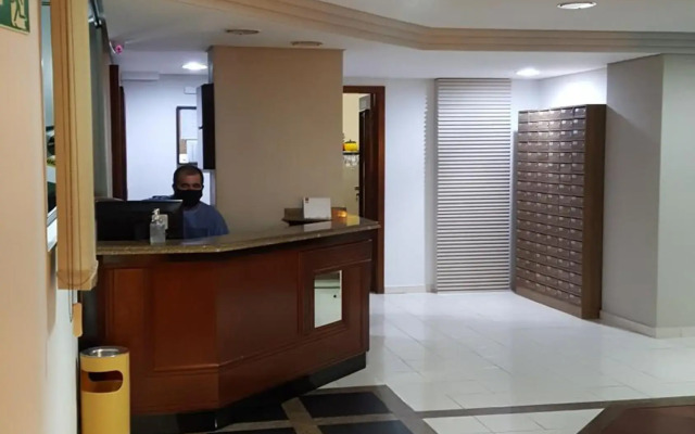 Ótimo apartamento no Centro mobiliado e com garagem