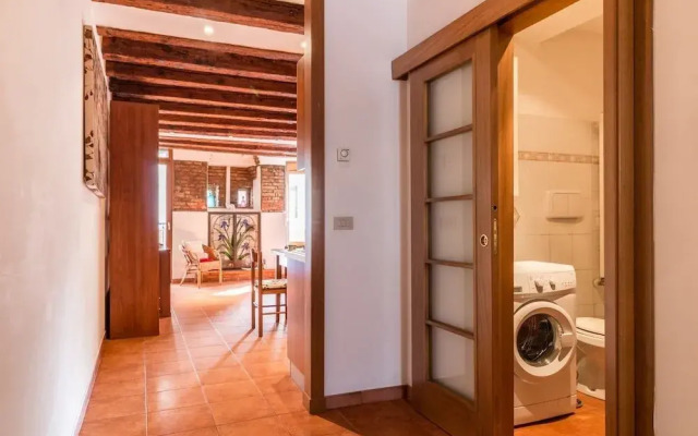 Venice Canal View Boutique Apartment