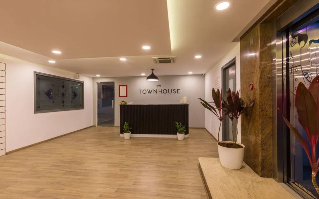 OYO Townhouse 025 Garuda Mall Bangalore