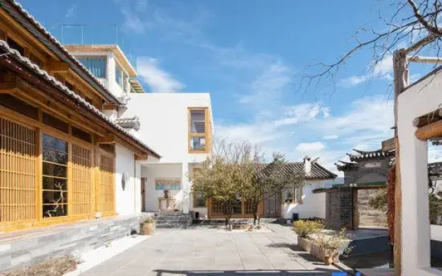 Shaxi Du Shang Lan Zhou rustic luxury hotel