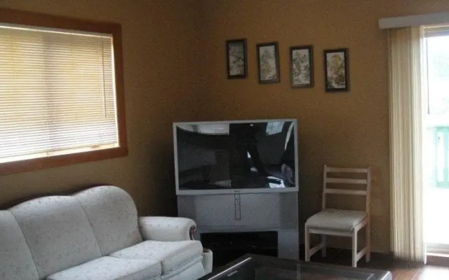 The Chauffeur's Quarters