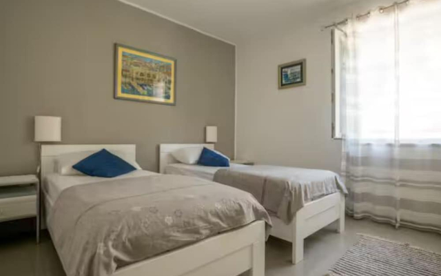 Beach House Legosi