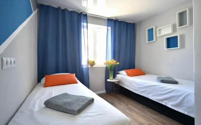 Happy Land Hotel