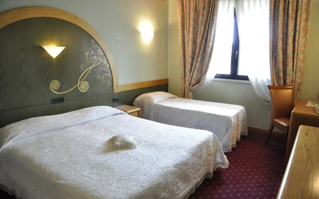 Hotel Aquila DOro