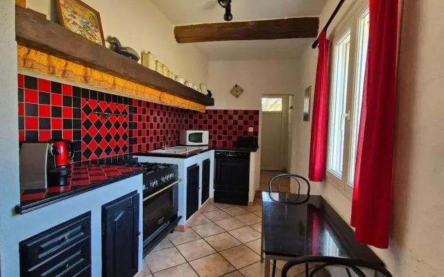 Single Storey Holiday Home With Swimming Pool