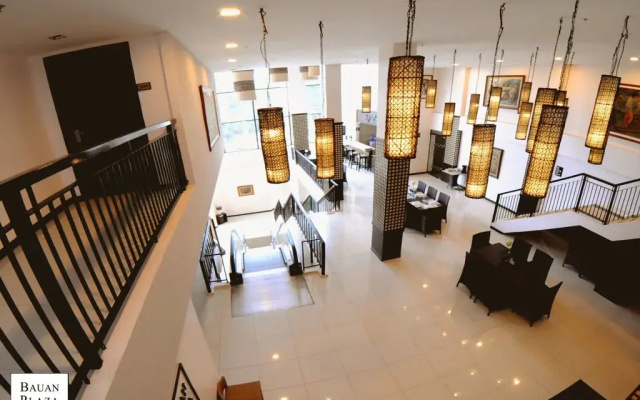 Bauan Plaza Hotel
