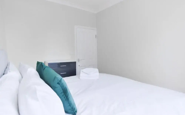 Studio & One Bedroom Apartment in Euston