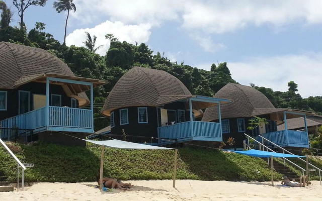 Litia Sini Beach Fales