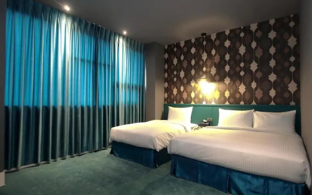 Modern Inn
