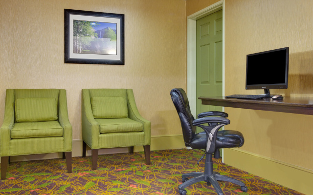 Holiday Inn Express Oakdale by IHG