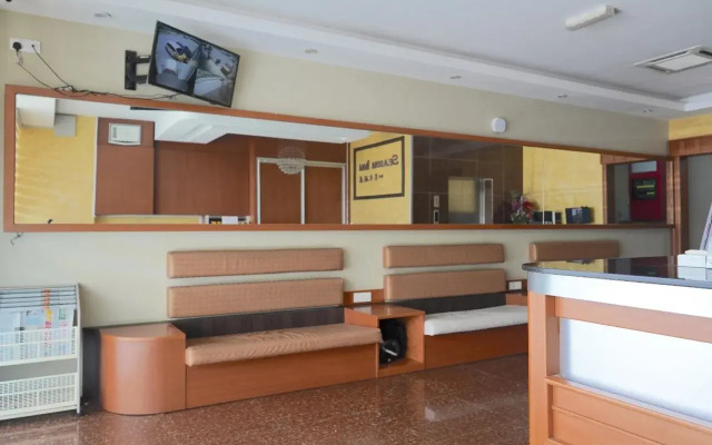 OYO 43987 Season Inn