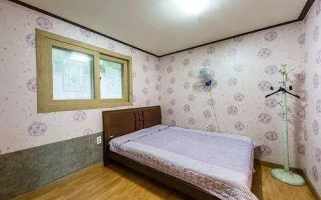 Pocheon Sanwoolteo Pet Friendly Pension