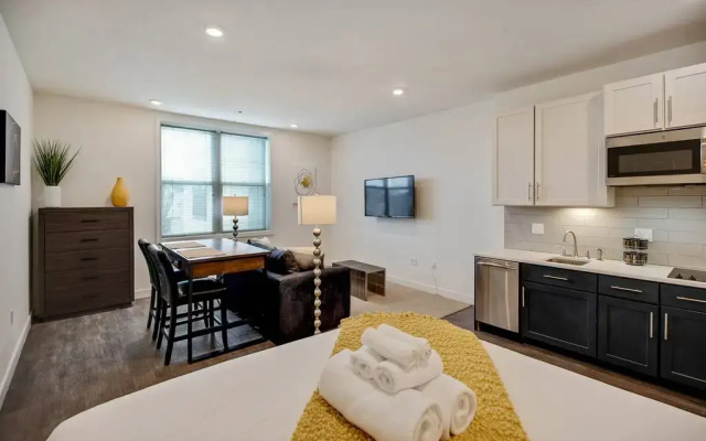 Pine Suite - 415