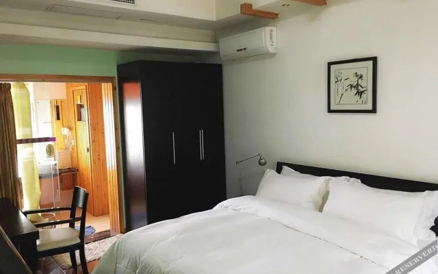 Taiping Lake Clove Garden Hotel
