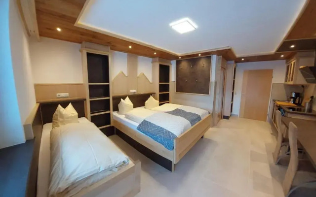 Apart la Montagnia