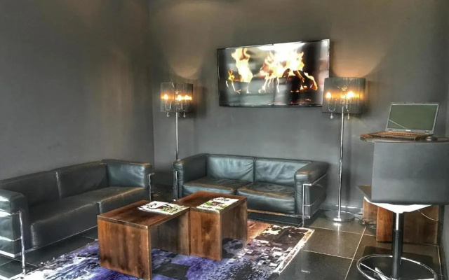 Kult Hotel