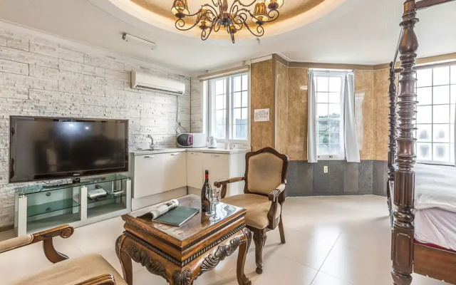 Taean Hilmare Pension