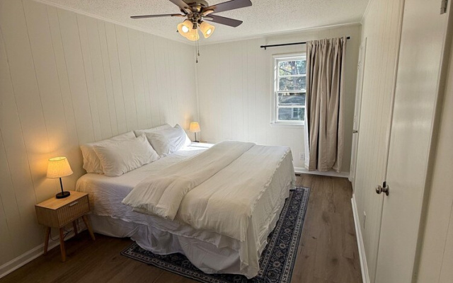 Newly Renovated 3 Bedroom House in Lakewood