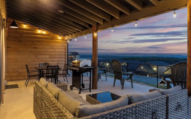 Two Pines Endless Views and Attractions!