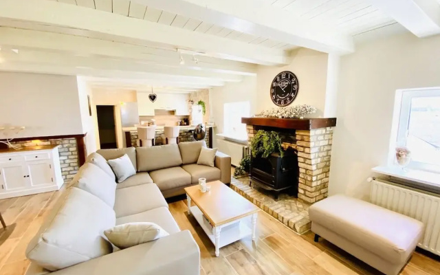 Spacious Holiday Home in Middelkerke near Belgian Coast