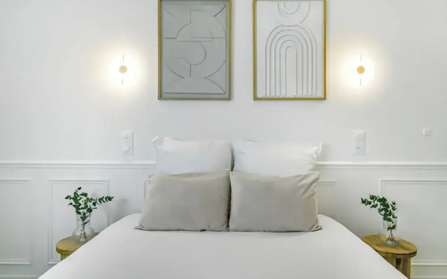 JIJI Suites