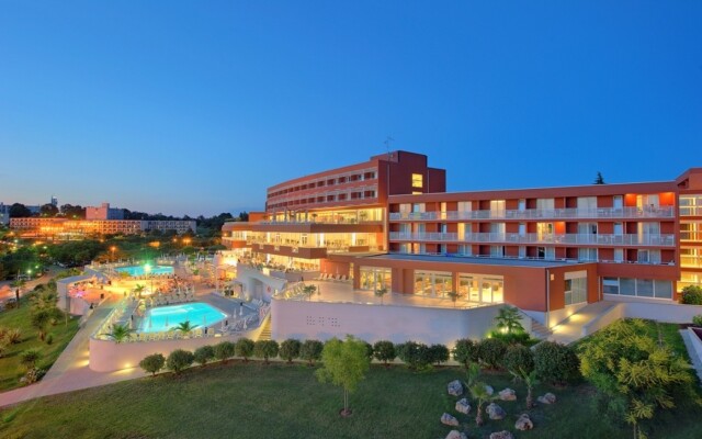 Hotel Albatros Plava Laguna вид на фасад