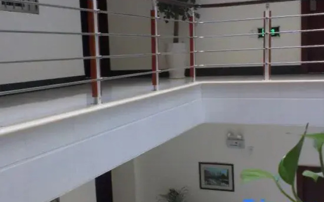Jinshan apartment (Wenshan Taikang community chengnan bus station branch)