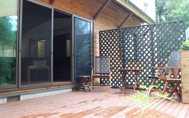 Отель Kamoshika cottage Hakuba Хакуба вид на фасад