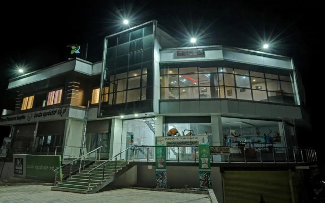 Itsy Hotels Vijaya Comforts, with BAR & restaurant