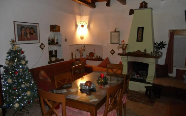Sarafis Guesthouse