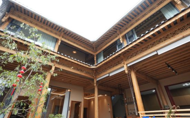 Tengchong Ruyuan Inn