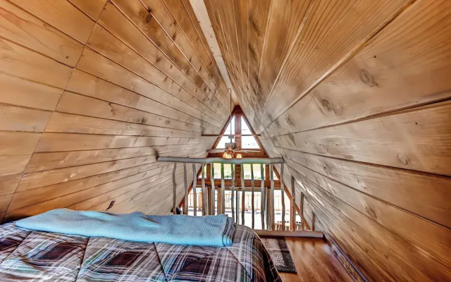 Secluded & Cozy Antimony Cabin w/ Fire Pit