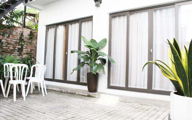 Отель The Bay - Ha Long Homestay вид на фасад