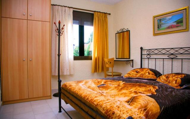 Апартаменты Katerina Apartments Пефкохори комната для гостей
