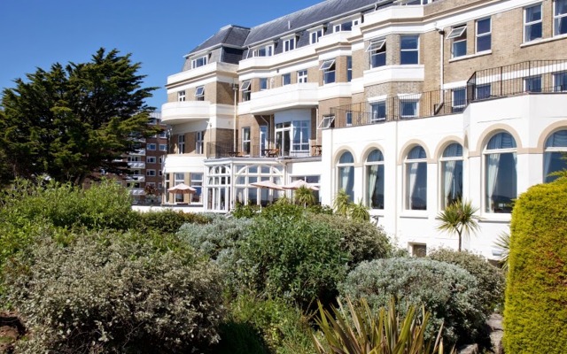 Hallmark Hotel Bournemouth Carlton In Bournemouth United - 